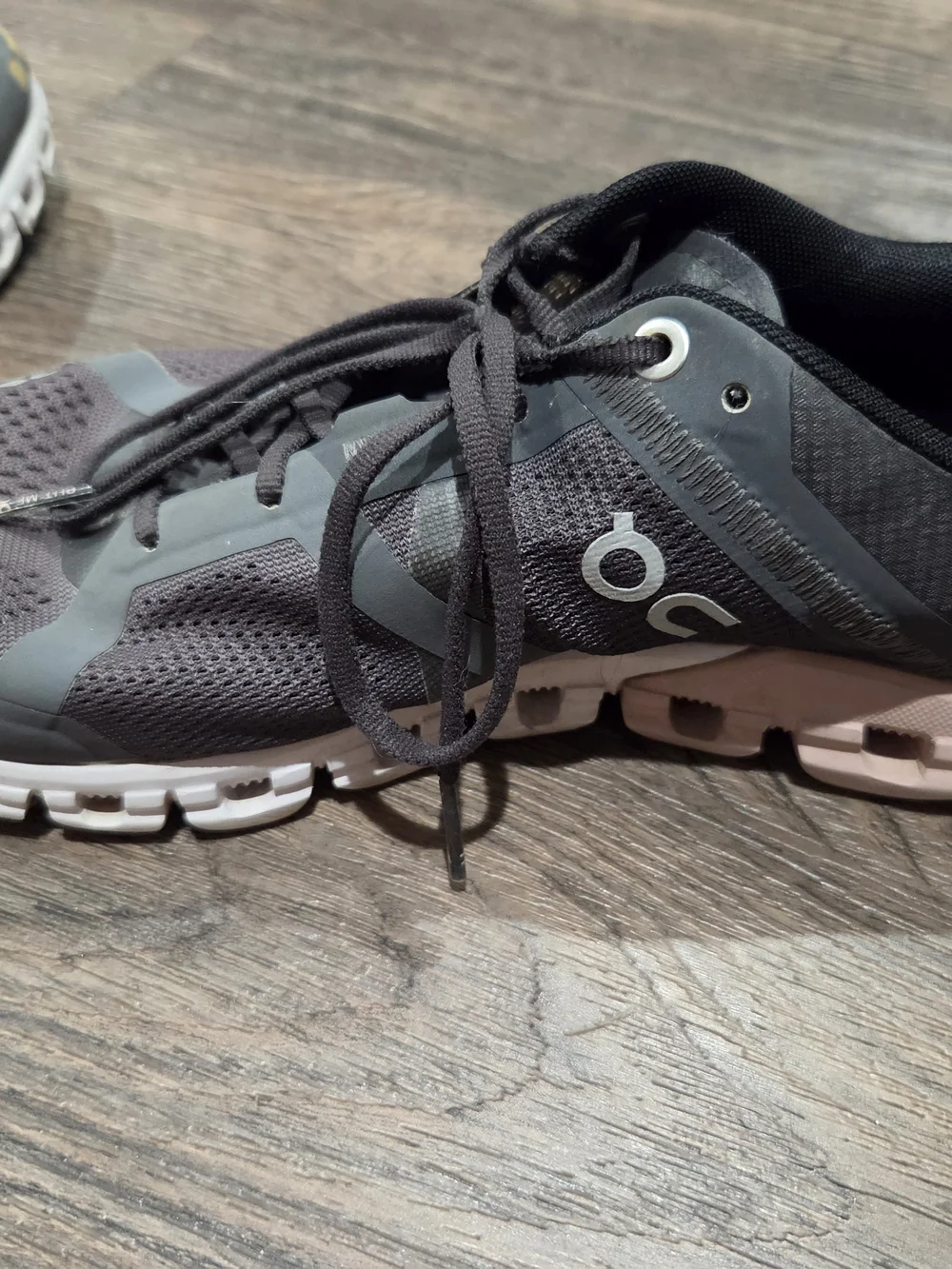 On Running Womens Athletic Sneakers in Black and Gray Size 8.5 Well Loved